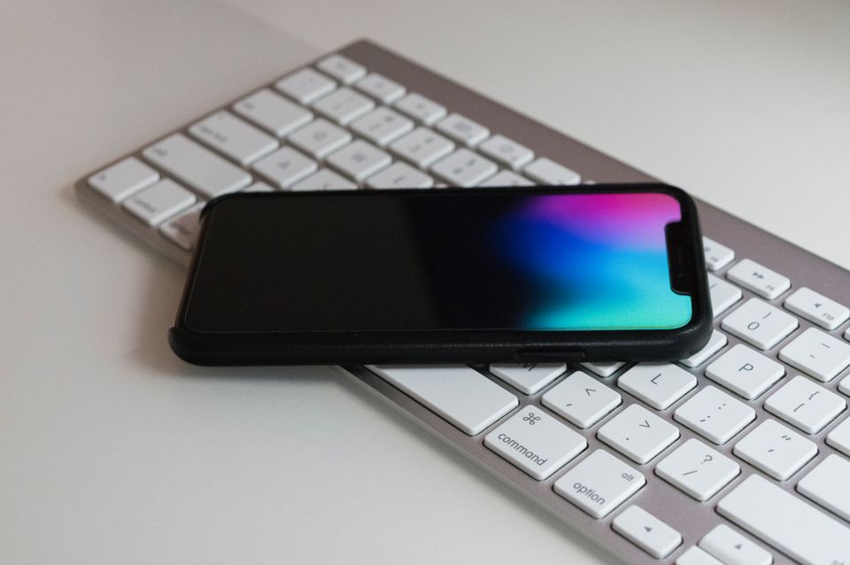 How to Stay Ahead of the Trend with UI Design for iPhone X?